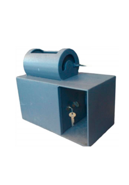 CAJA FUERTE URNA ALFATB19 Usos: ◊Resguardo de valores en camionetas de reparto. Medidas: ◊Externa:19cm (alto) x19cm (frente) x24cm (fondo). ◊Peso aproximado de 25 kg.